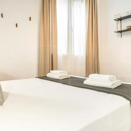 Apartamento Quiet In The Heart Of By Rems