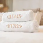 Apartment Black & Gold Picasso-inspired Rems *