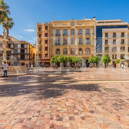 Black & Gold Picasso-inspired Rems * Malaga